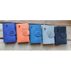 Dámská kožená peněženka se zápinkou